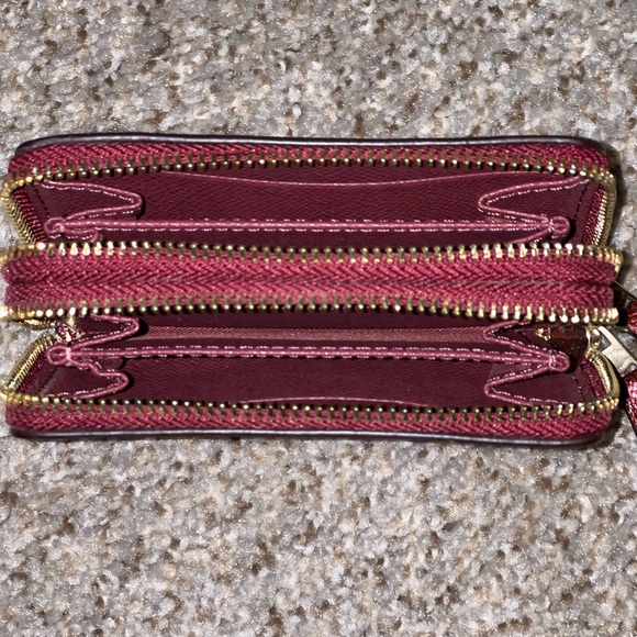 Coach Red Continental Wallet Pebbled Leather - Picture 2 of 7
